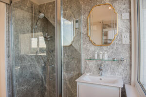 Ensuite south bedroom