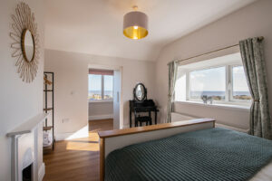 South bed - stunning sea views