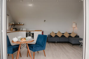 Easternmost cabin - Living