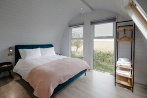 Easternmost cabin - Bedroom